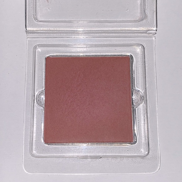 New Estée Lauder Blush in Rebel Rose New Tester - Picture 1 of 2